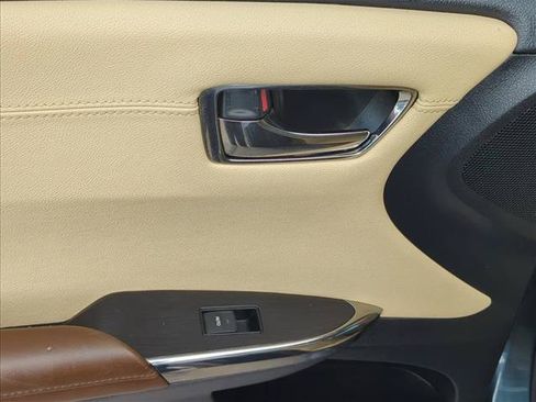 Used 2015 Toyota Avalon XLE FWD image 10