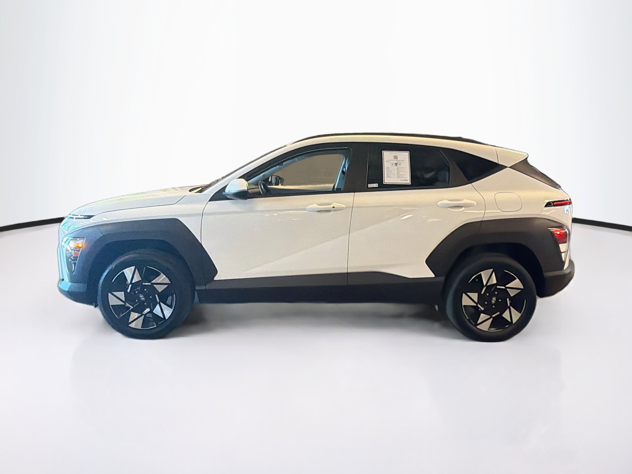 Used 2025 Hyundai Kona SEL AWD/4WD image 4