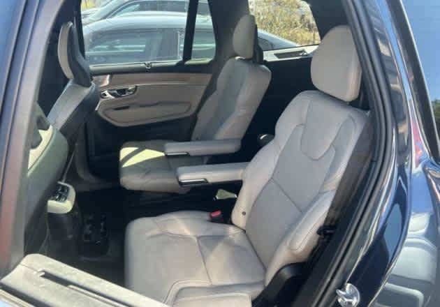 Used 2025 Volvo XC90 T8 Ultra AWD/4WD image 5