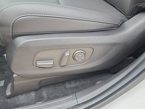 New 2026 Kia Carnival EX FWD image 22