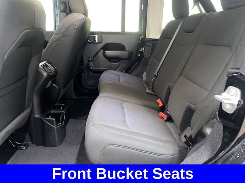 Used 2022 Jeep Wrangler Unlimited Sport image 23