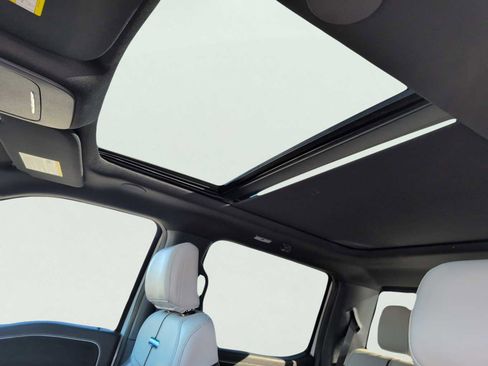 New 2025 Ford F150 Lightning Platinum image 9