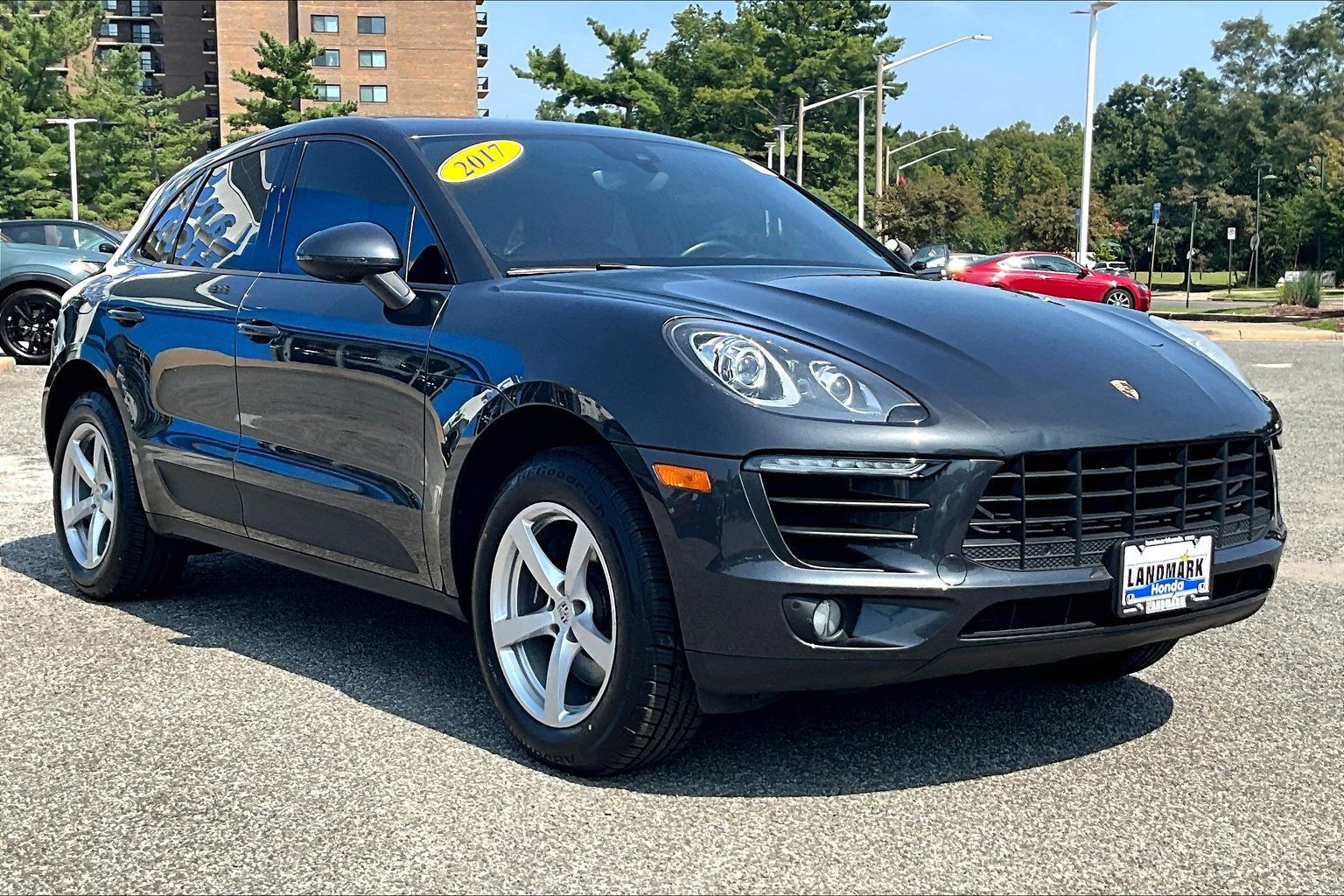 Used 2017 Porsche Macan w/ Premium Package Plus AWD/4WD image 11