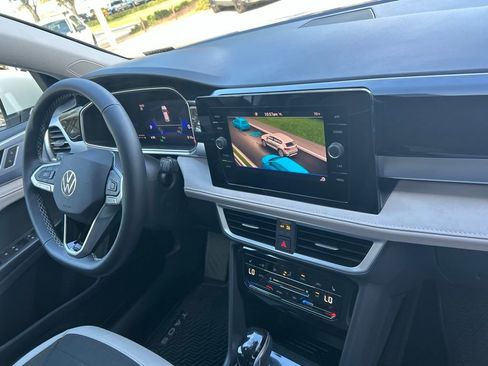 New 2026 Volkswagen Taos SE image 34