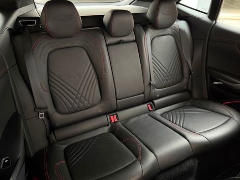 Used 2023 Aston Martin DBX image 19