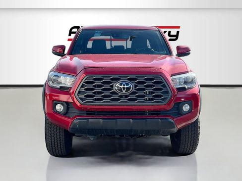 Used 2023 Toyota Tacoma TRD Off-Road w/ Advanced Technology Package AWD/4WD image 2