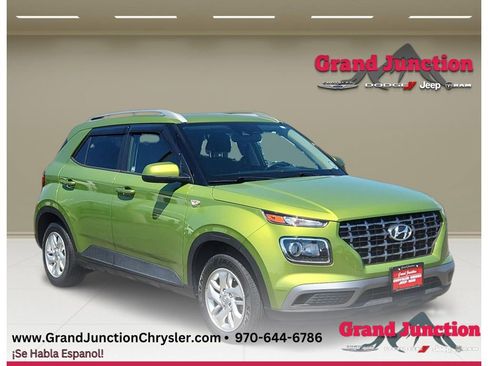 Used 2020 Hyundai Venue SEL FWD image 1