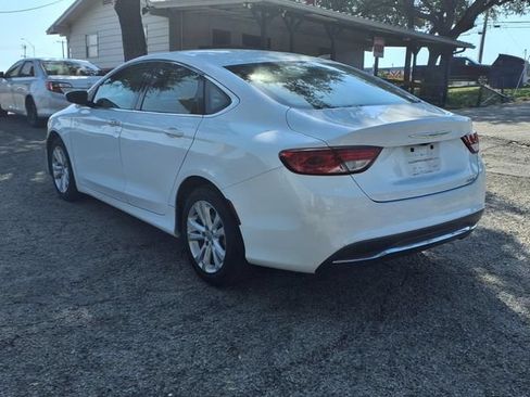 Used 2016 Chrysler 200 Limited FWD image 5