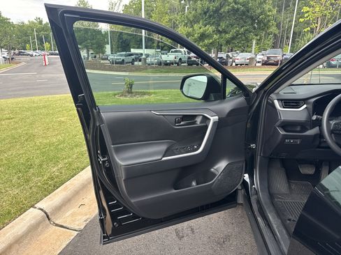 Used 2025 Toyota RAV4 LE FWD image 14