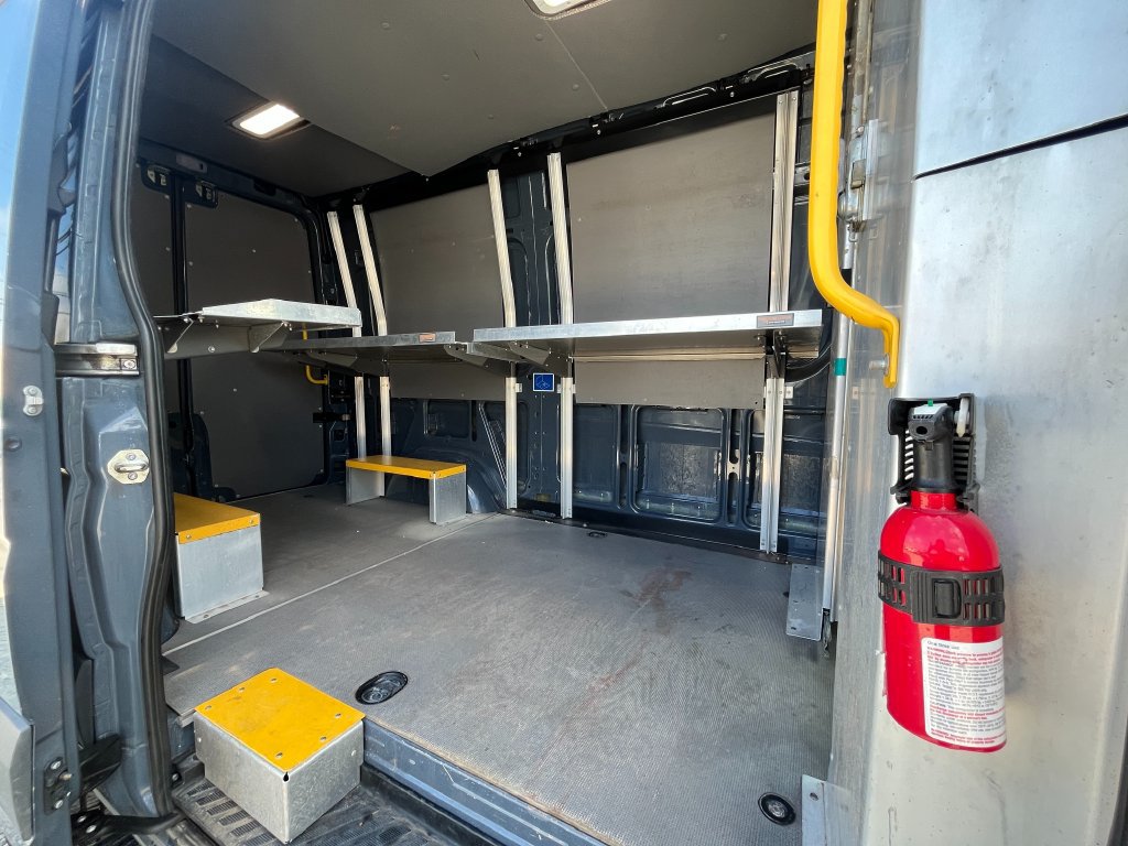 Used 2018 Mercedes-Benz Sprinter 2500 image 13