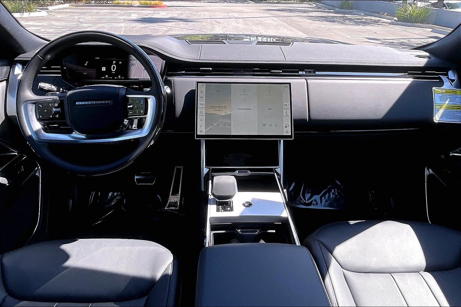 New 2026 Land Rover Range Rover Long Wheelbase SE AWD/4WD image 10