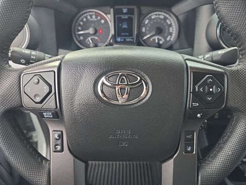 Certified 2022 Toyota Tacoma TRD Sport image 24