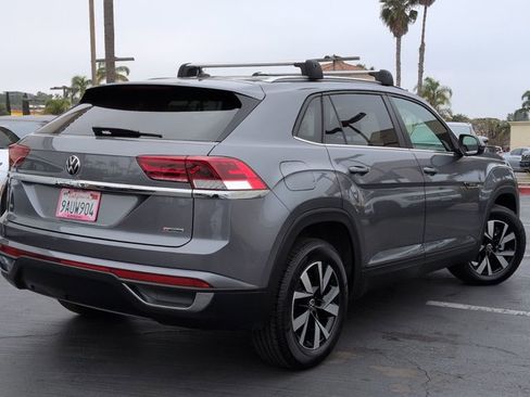 Certified 2022 Volkswagen Atlas Cross Sport SE image 5