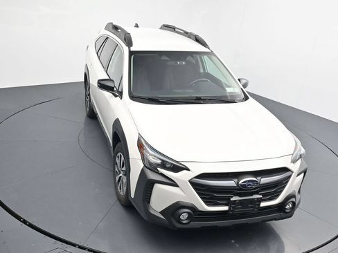 Used 2024 Subaru Outback Premium AWD/4WD image 10