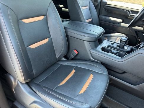 Used 2025 GMC Sierra 1500 AT4 w/ AT4 Premium Package AWD/4WD image 9
