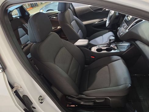 Used 2023 Chevrolet Malibu LT FWD image 24