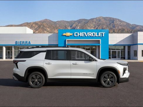 New 2026 Chevrolet Traverse LT w/ Midnight/Sport Edition FWD image 4