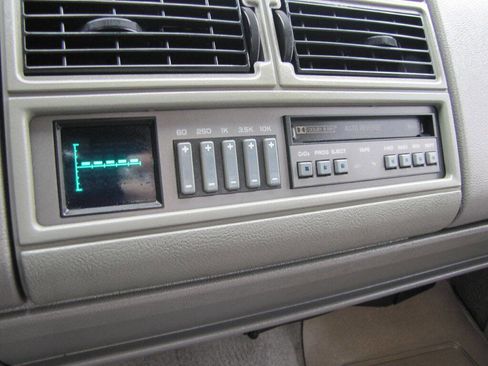 Used 1993 Chevrolet Silverado 1500 4x4 Regular Cab image 40