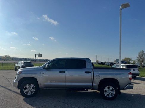 Used 2018 Toyota Tundra SR5 w/ SR5 Upgrade Package image 6