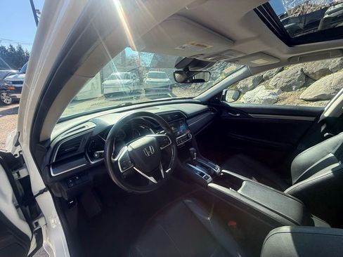 Used 2020 Honda Civic Touring image 18