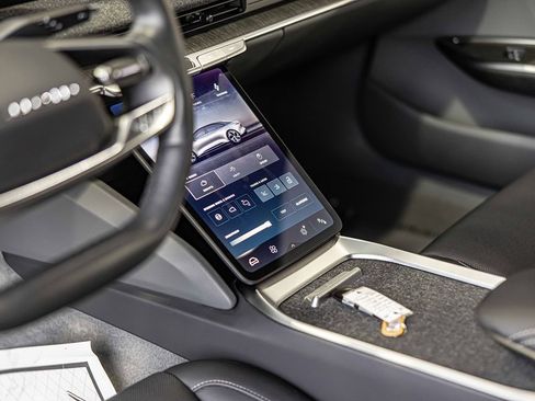 Used 2023 Lucid Air Pure image 23