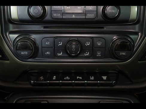 Used 2018 Chevrolet Silverado 2500 High Country AWD/4WD image 25