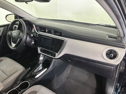 Used 2018 Toyota Corolla LE FWD image 22