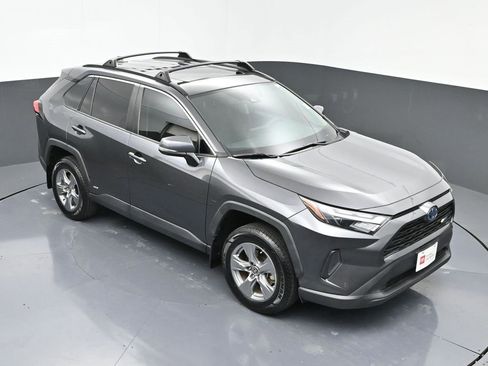 Certified 2022 Toyota RAV4 XLE image 37