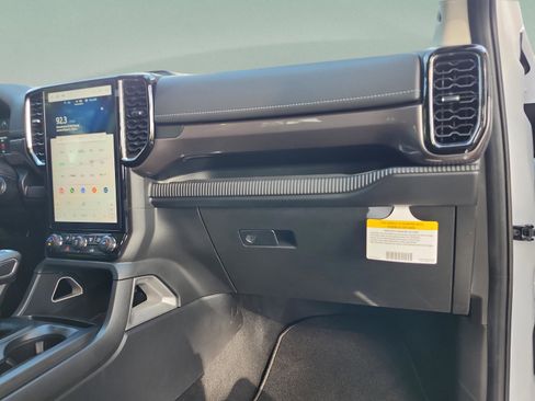 New 2025 Ford Ranger Lariat w/ FX4 Off-Road Package image 19