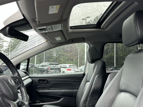 Used 2023 Honda Odyssey EX-L image 7