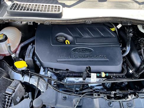 Used 2017 Ford Escape SE w/ Equipment Group 201A FWD image 33