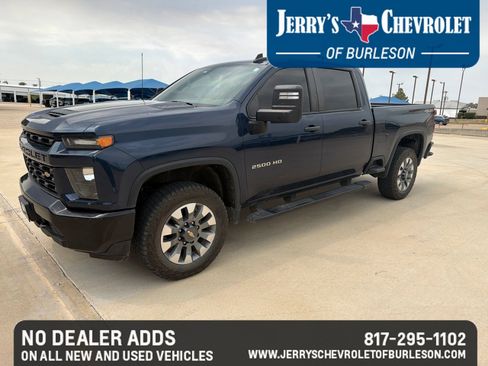 Used 2022 Chevrolet Silverado 2500 Custom w/ Custom Value Package AWD/4WD image 1