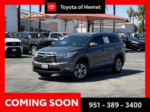 Used 2015 Toyota Highlander XLE FWD image 1