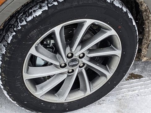 Used 2025 Lincoln Corsair Grand Touring w/ Towing Package image 10