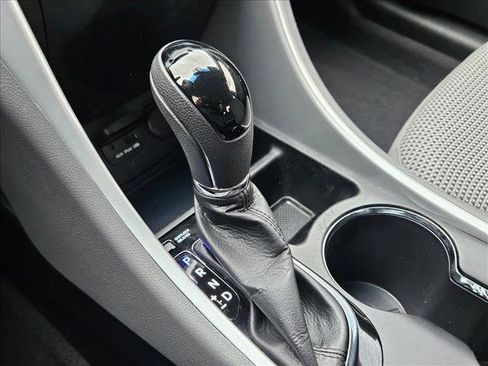 Used 2012 Hyundai Sonata GLS w/ Popular Equipment Pkg FWD image 12