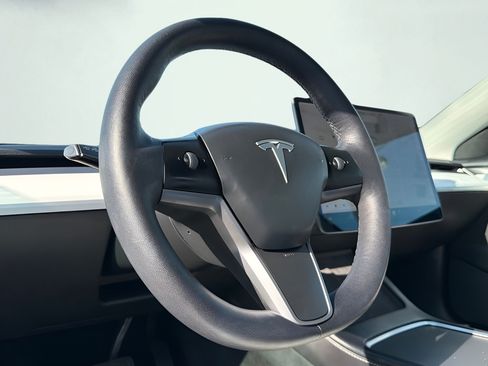 Used 2021 Tesla Model 3 Standard Range Plus RWD image 59