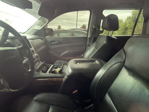 Used 2020 Chevrolet Tahoe Premier AWD/4WD image 13