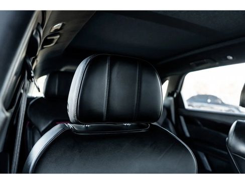 Used 2023 Bentley Bentayga Extended Wheelbase image 39