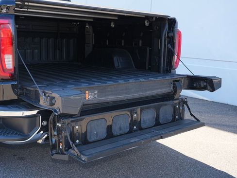 Used 2019 GMC Sierra 1500 SLT w/ SLT Premium Plus Package AWD/4WD image 28