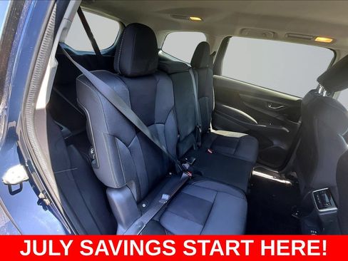 Used 2023 Subaru Ascent Premium AWD/4WD image 33