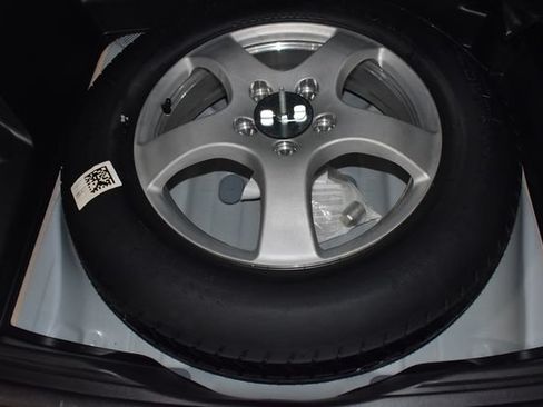 Used 2024 Jeep Grand Cherokee Altitude AWD/4WD image 41