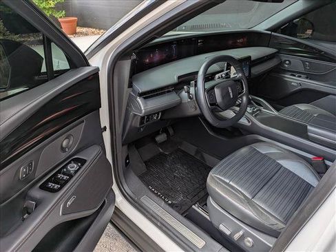 Used 2024 Lincoln Nautilus Reserve w/ Equipment Group 202A AWD/4WD image 27