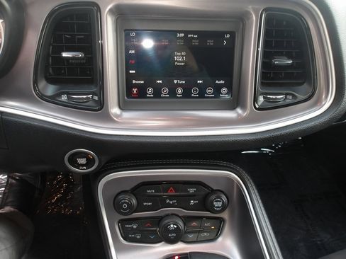 Used 2022 Dodge Challenger GT image 13