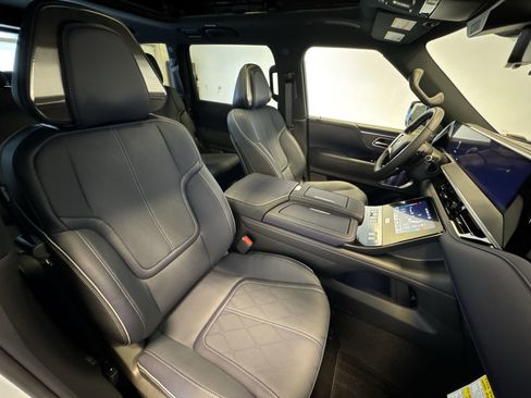 New 2026 INFINITI QX80 4WD w/ Sport Exterior Package image 26