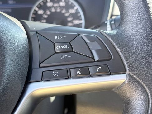 Used 2024 Nissan Altima 2.5 SV FWD image 14