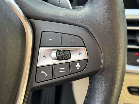 Used 2022 BMW 330i xDrive 330i xDrive w/ Driving Assistance Package image 23