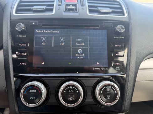 Used 2018 Subaru Forester 2.5i Premium w/ All-Weather Package image 14