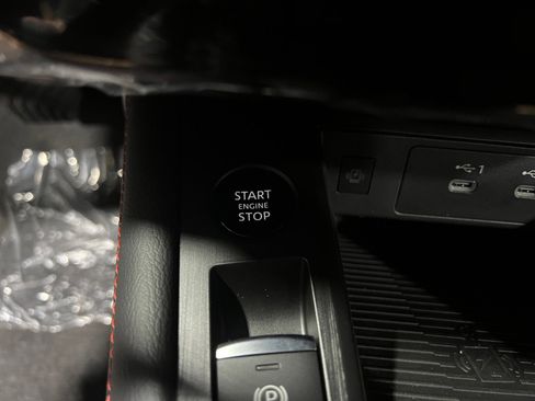 New 2026 Nissan Kicks SR image 30