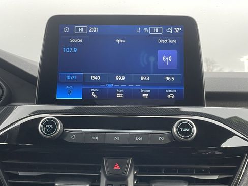 Used 2025 Ford Escape ST-Line image 24