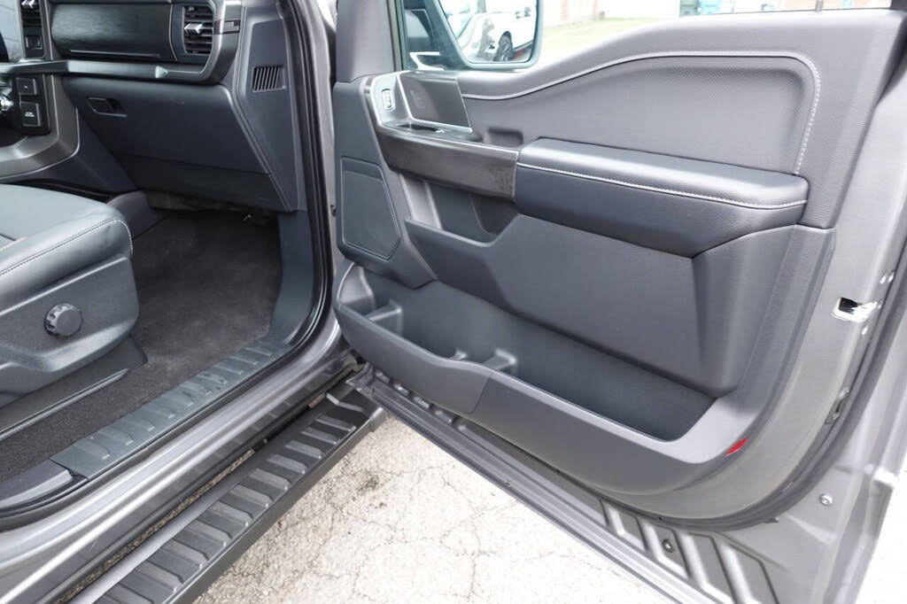 Used 2024 Ford F150 XLT w/ XLT Black Appearance Package AWD/4WD image 33